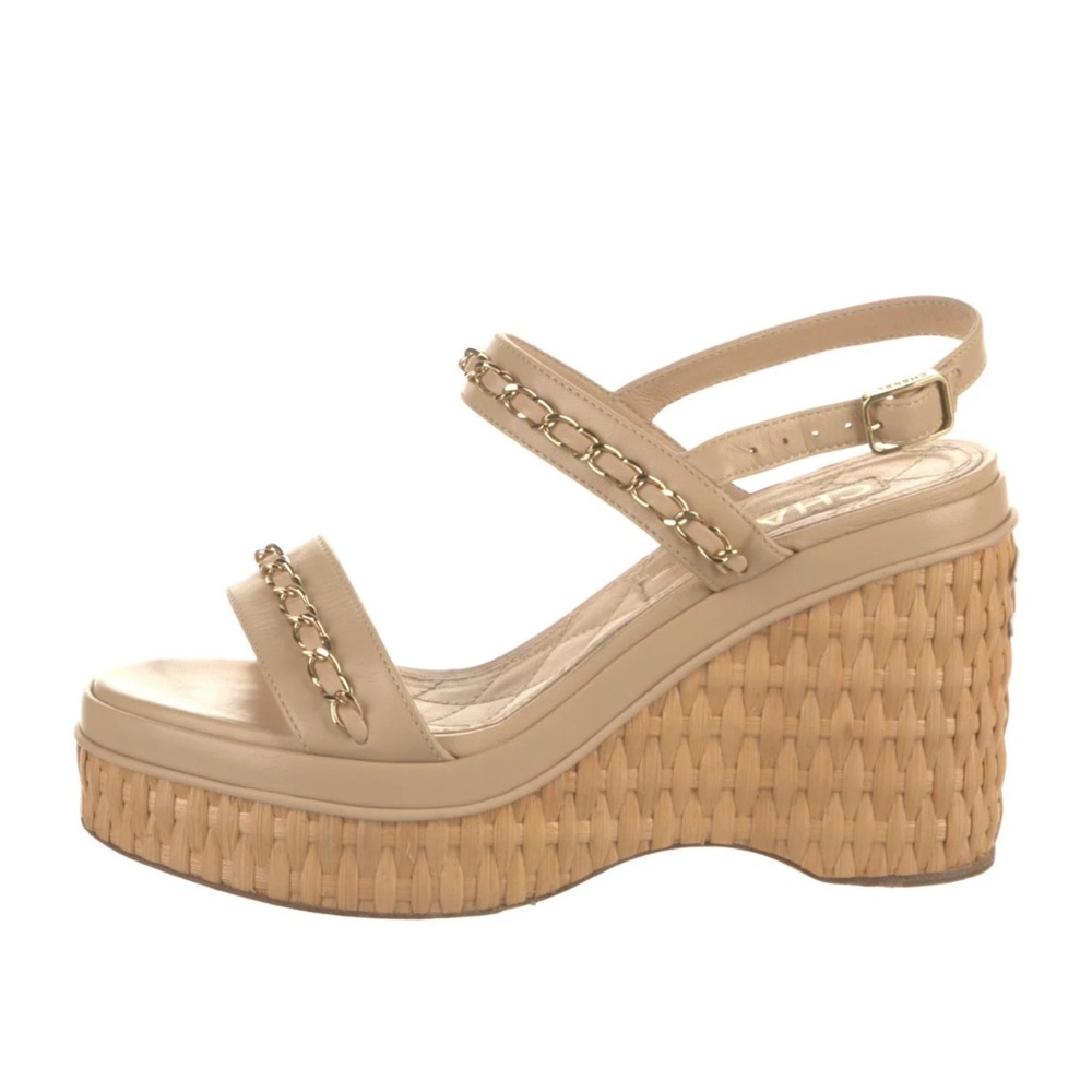 Chanel lamb skin gold chain CC Platform sandals - Picture 2 of 8